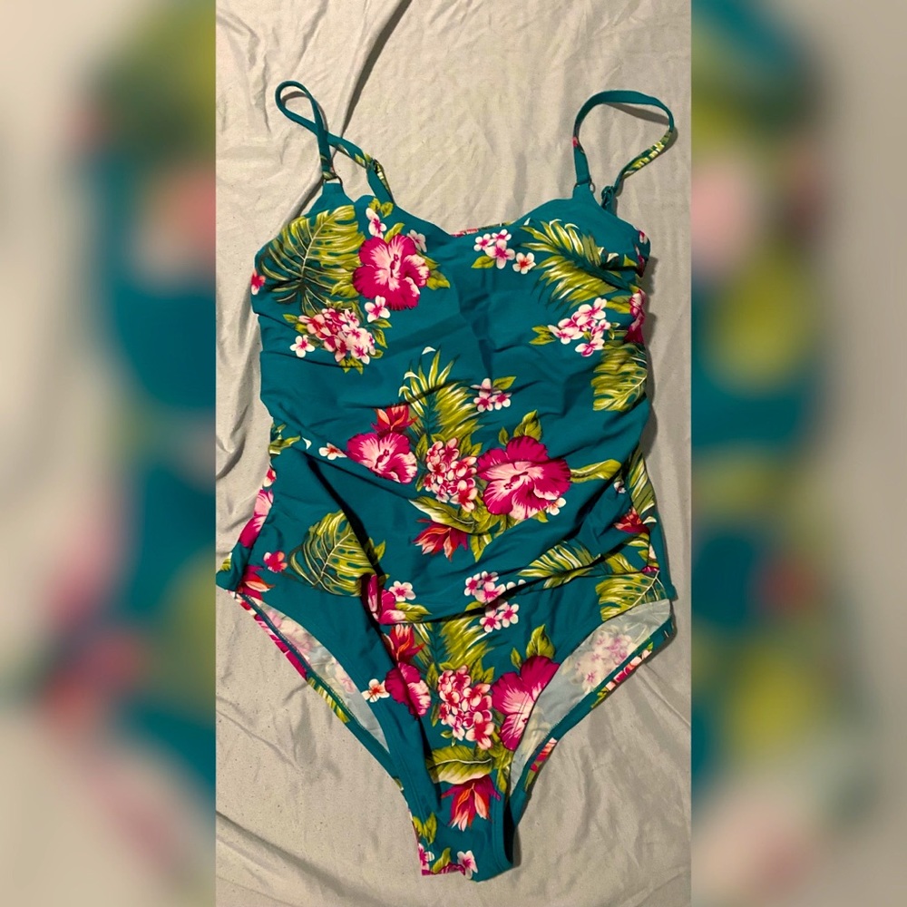Floral swimsuit XL